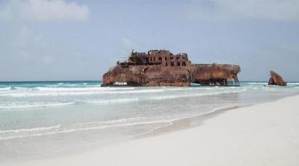 sunkenships12 12 potopljenih ladij, ki si jih je mogoče ogledati brez orodja za potapljanje