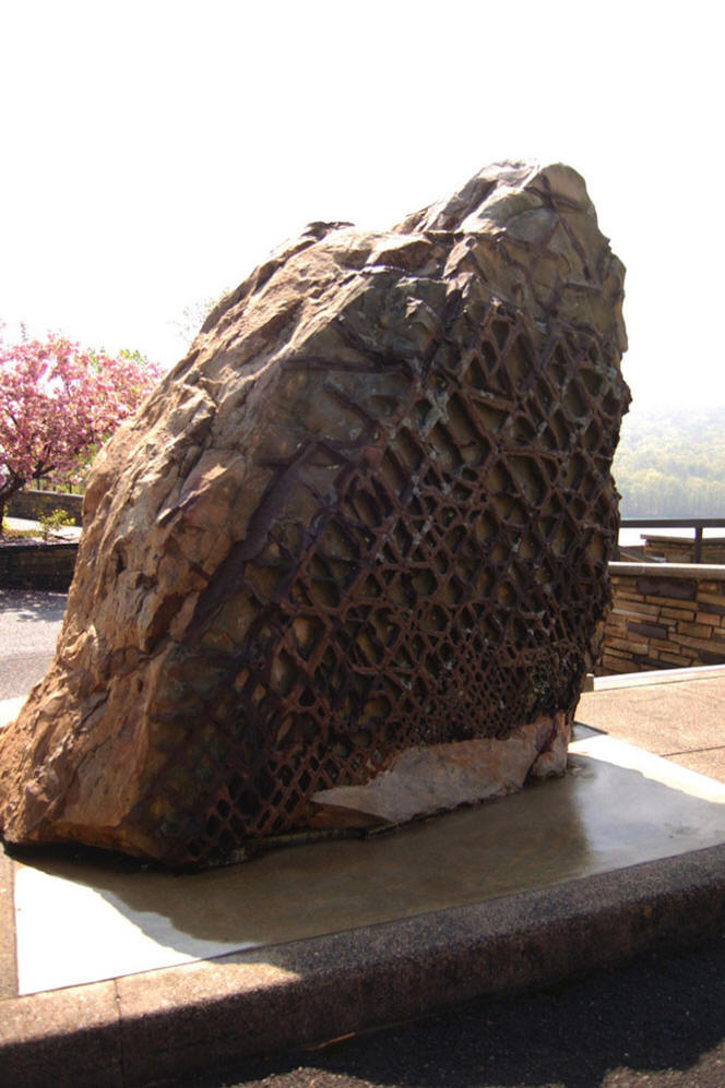 9 predmetov in struktur, katerih izvor ljudje sumijo tujce