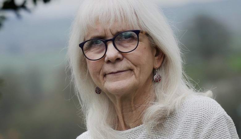 71-letna ženska v življenju ni nikoli čutila bolečine.