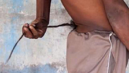 "Človek z repom" iz Indije se je začel častiti kako do boga