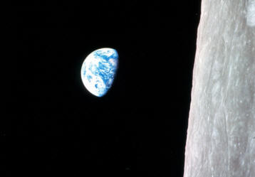 "Voyager" je skrivnostno izginil v vesolje