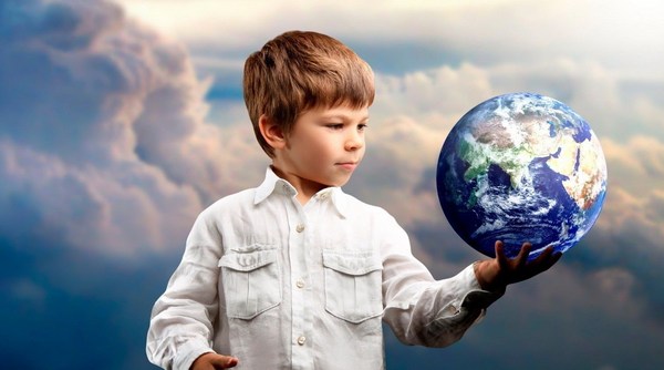 In lahko zbereš Rubikovo kocko z nogami?