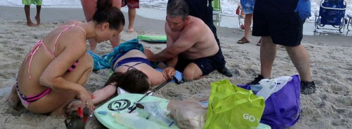 Morski psi napadajo ljudi, ne da bi sploh pomislili, da bi poslušali mnenja strokovnjakov.