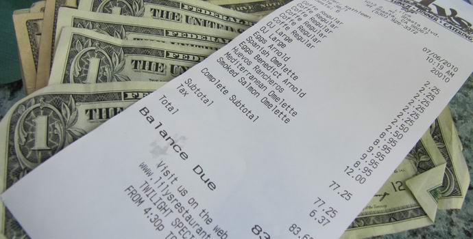 Američani so dobili račun, da se niso udeležili poroke.