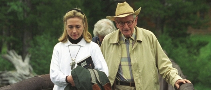 Američani pričakujejo, da bo Hillary Clinton razkrila vse skrivnosti o NLP-jih