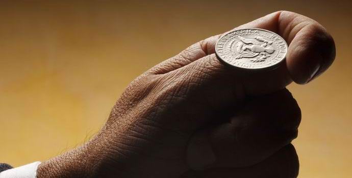 Američani so izbrali župana, ki je vrgel kovanec