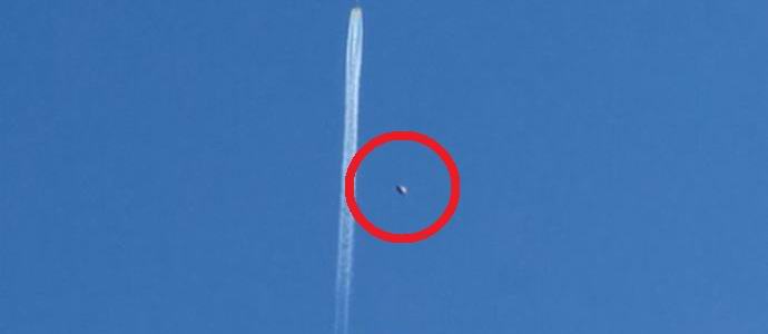 Američan je na posnetku tujca po naključju odkril leteči krožnik.