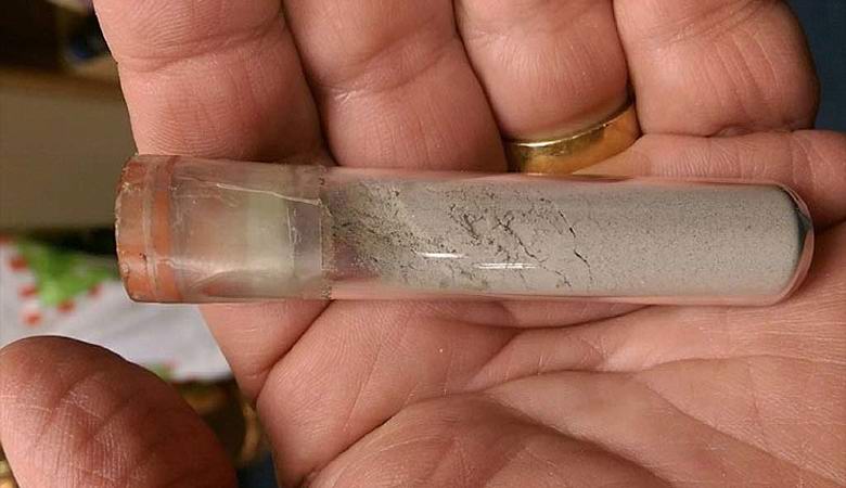 Američan toži NASA za pravico do posesti mesečnega prahu.