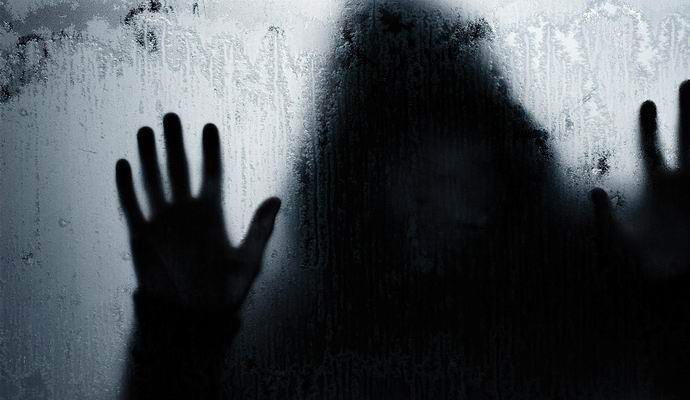 Ameriški študent je posnel poltergeistične potegavščine