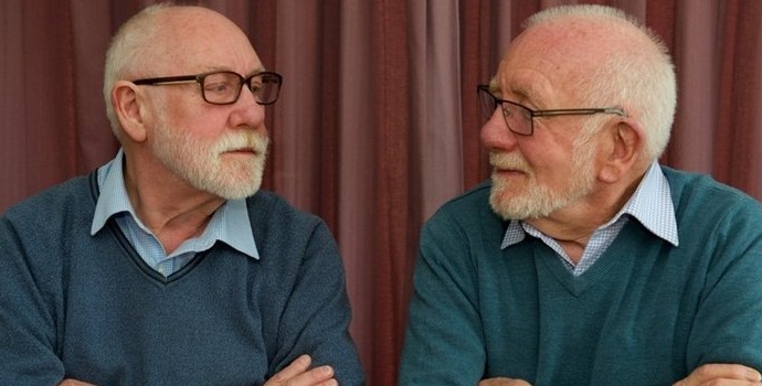 Anglež brez bratov je spoznal svojega dvojnika