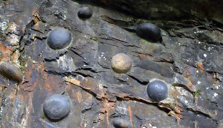 Anomalna kamnina polaga kamen