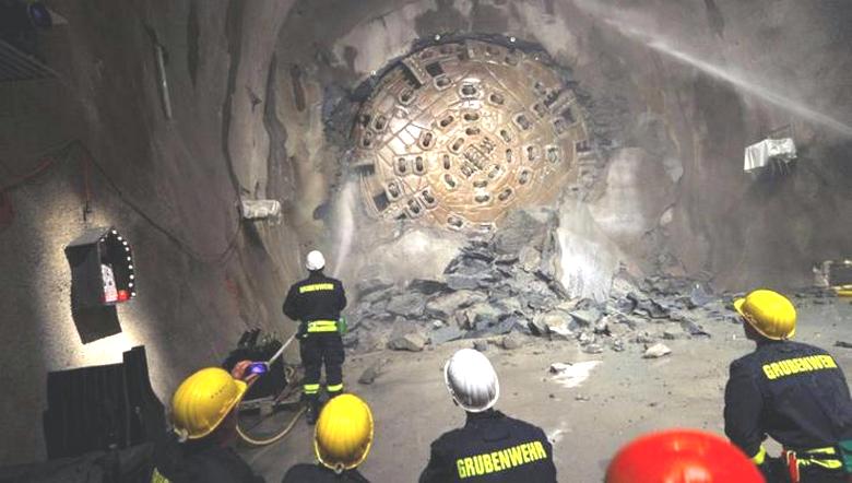 Antarktika in Avstralija sta povezana s podvodnimi predori