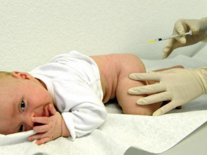 Avtizem, ki ga povzročajo cepljenje proti mumpsu, ošpicam in rdečkam.