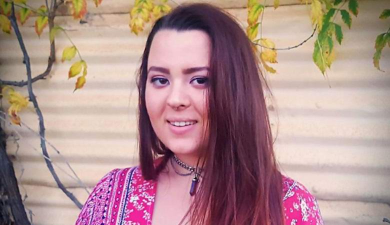 Avstralka napoveduje vonj po smrti nekoga drugega.