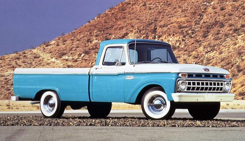 Zdravnikov avto, ki ga je sam začel zdraviti ljudi.