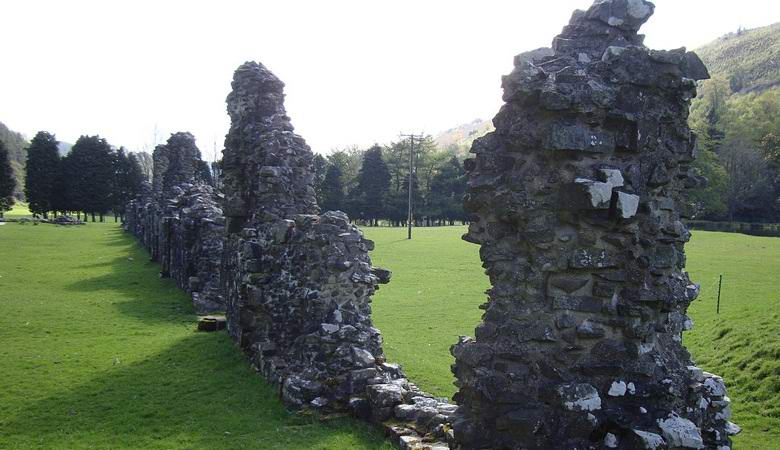 Brezglavi duh je kaznoval turističnega tatova.