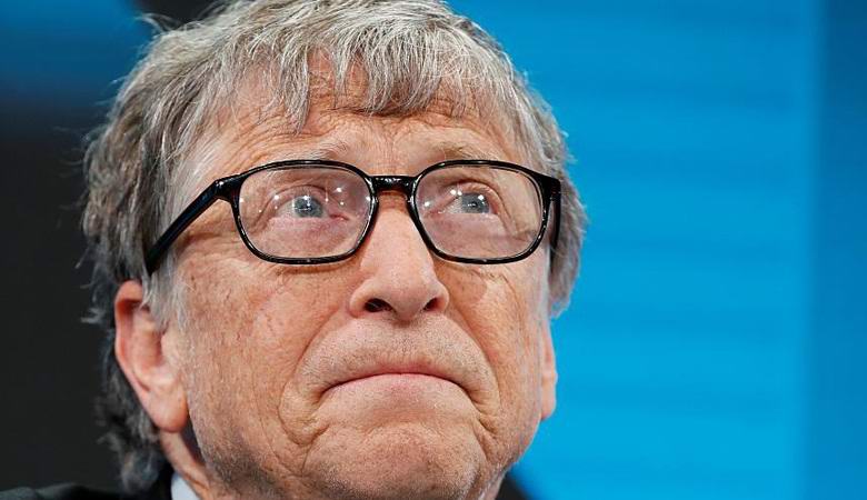 Bill Gates je umetno inteligenco postavil z atomskim orožjem.