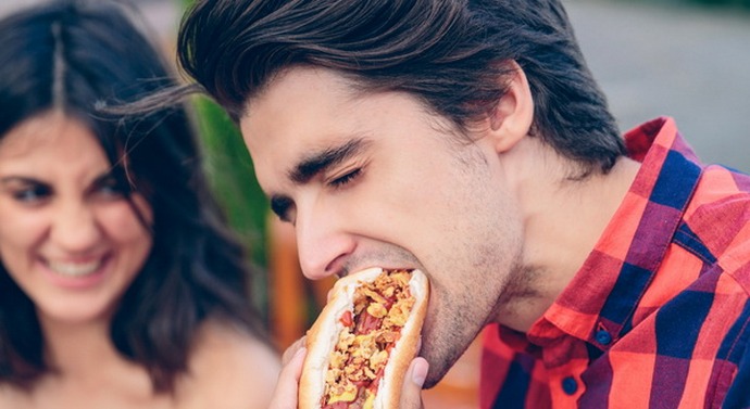 Človeški DNK najden v klobasah