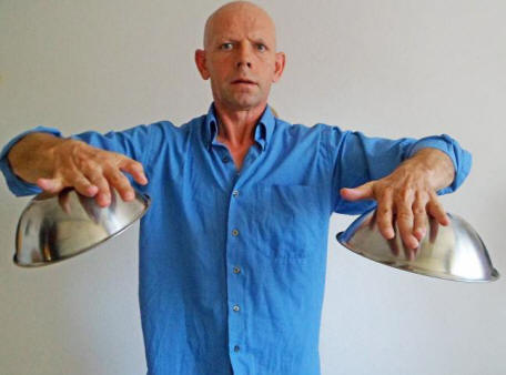 Magnet Man trdi, da ni šarlatan