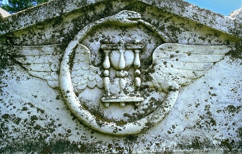 Višje kot je nebo - jasnejša je zavest