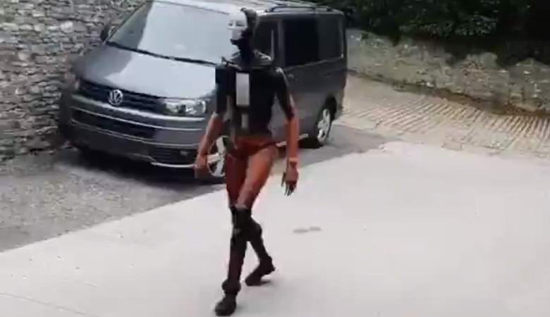 Preveč človeški robot je zmedel spletne uporabnike.