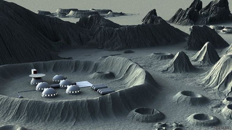 Zaradi česar so ZDA nujno začele izvajati lunarni program.