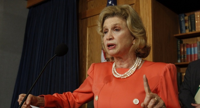 Demokracija in pomoč nacistom - kako združljiva je to?