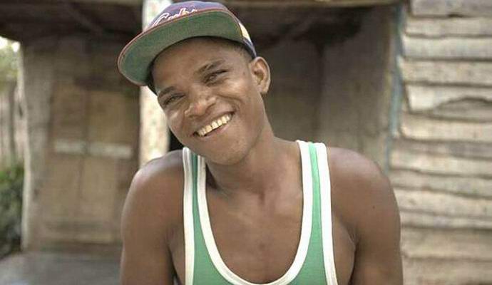 Vas, v kateri se deklice spremenijo v fante