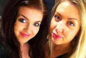 Dekleta sta v gostilni posnela selfie in posnela duha stare ženske.