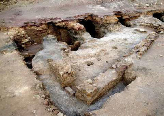 V Egiptu so našli najstarejša od svetovno znanih pristanišč, postavljena v času faraona Cheopsa.