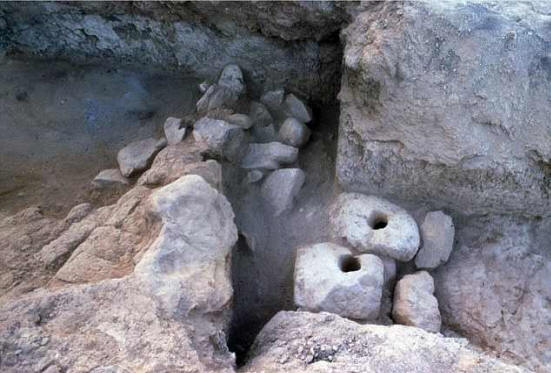 V Egiptu so našli najstarejša od svetovno znanih pristanišč, postavljena v času faraona Cheopsa.