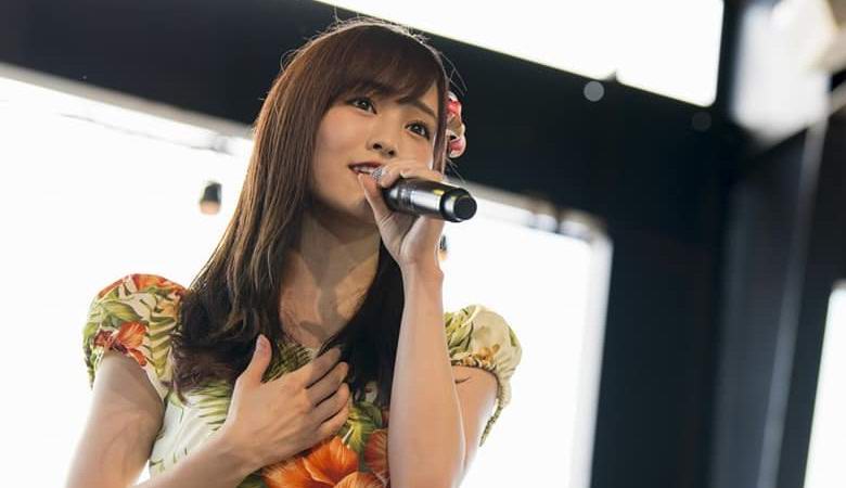 Dvojnik japonske pevke je bil na fotografiji