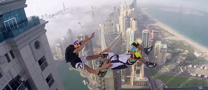 Ekstremno skakanje z najvišje stavbe