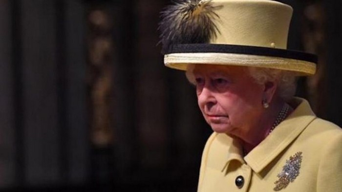 Elizabeta Druga je govorila o bližajoči se svetovni vojni.