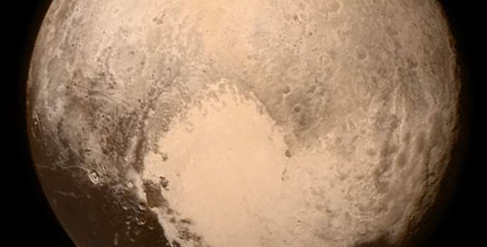 Pluton fotografije imenujejo lažne