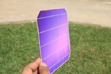 Gana bo gradila velikanske sončne farme