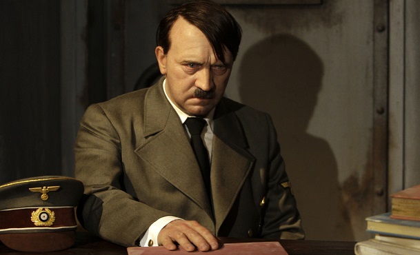 Hitler se je skrival v skrivnem predoru?