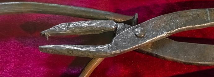 Indijanec je mučil in ubijal posiljevalsko hčer.