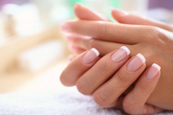 Zakaj srbi kazalec desne ali leve roke? 