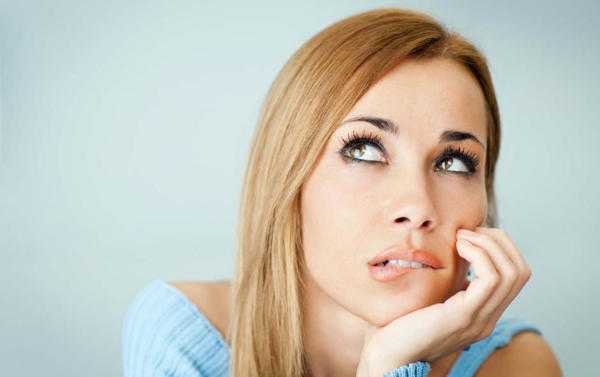 Zakaj me je srbelo desno lice 