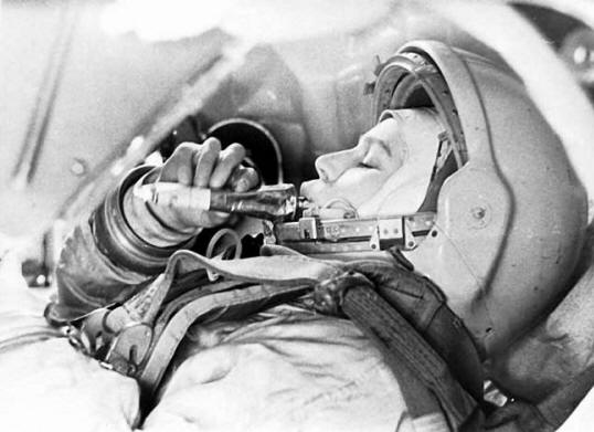 Kako jesti v vesolju