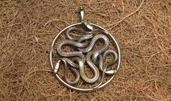 Amulet serpentin 
