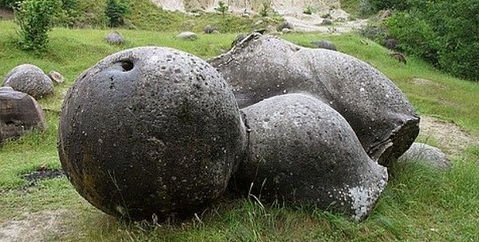 Kamni so žive stvari