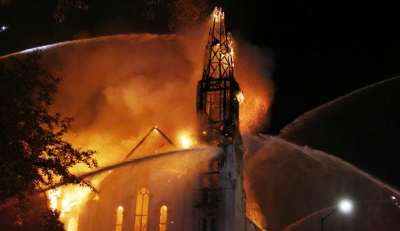 Slika z Jezusom Kristusom je v velikem požaru čudežno preživela požar.