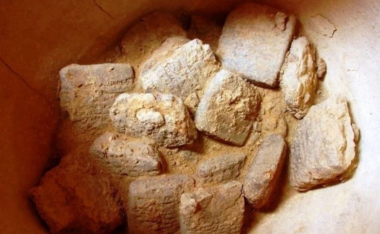 Kitajski rover našel kamen na Luni