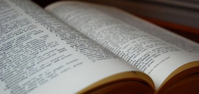 Kitajka je zapomnila 220 tisoč besed angleško-kitajskega slovarja