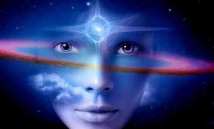 Kdaj pride v stik s tujci?