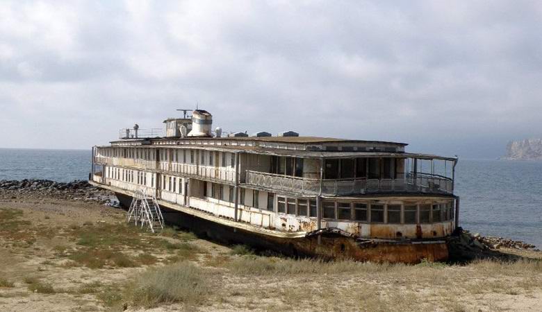 Kriman je ujel duha na zapuščeni ladji