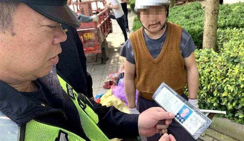 Leni Kitajec je vozil motor z ročno vlečenimi pravicami