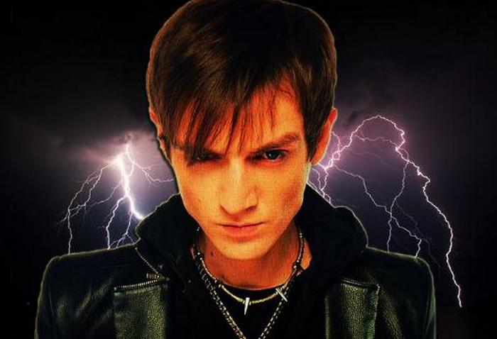 Čarovnik in jasnovidni Aleksander Šeps o tem, kaj nas čaka v letu 2017